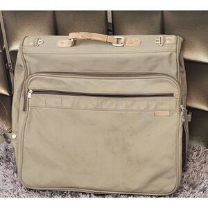 Briggs & Riley wardrobe bag